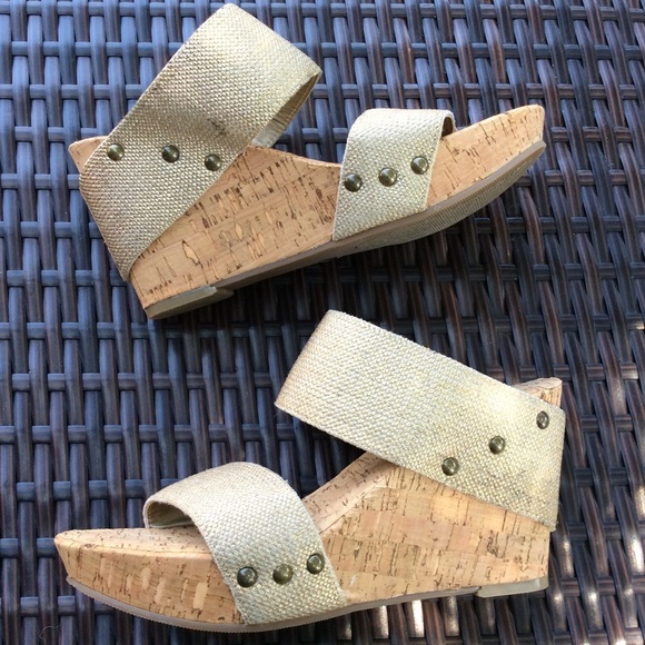 LUCKY BRAND MAGNOLIA CORK WEDGES - Picture 1 of 8